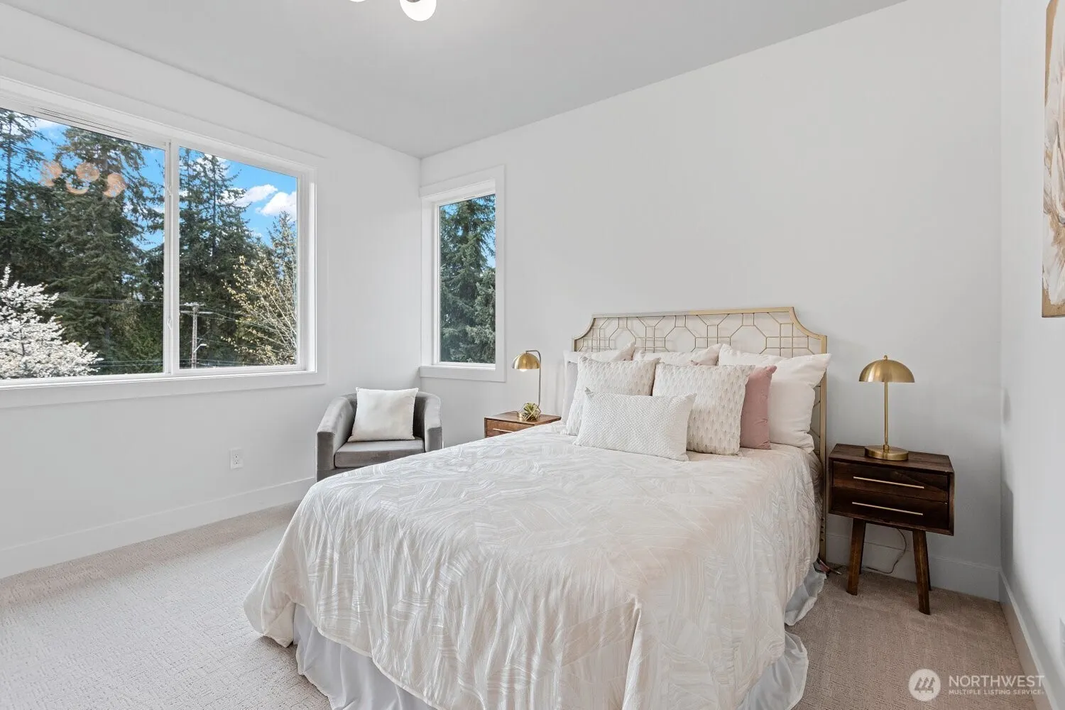 14 158th Place NE, Bellevue, WA 98008