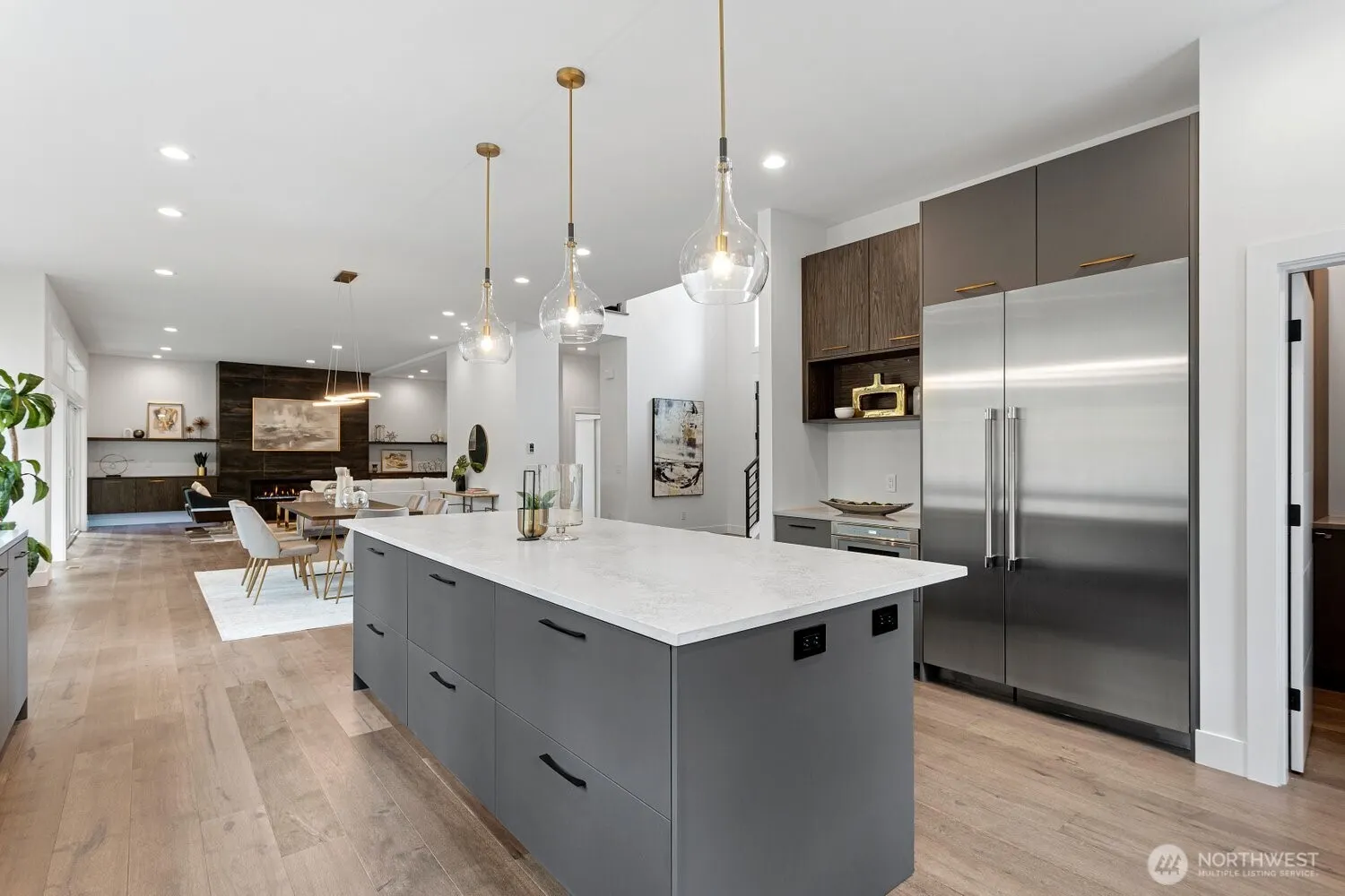 14 158th Place NE, Bellevue, WA 98008