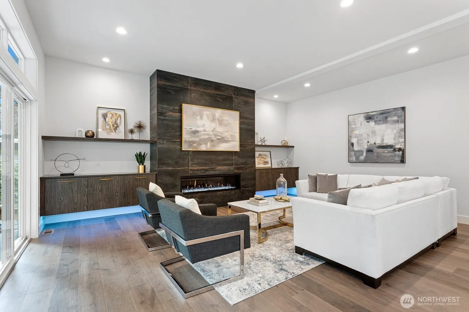 14 158th Place NE, Bellevue, WA 98008