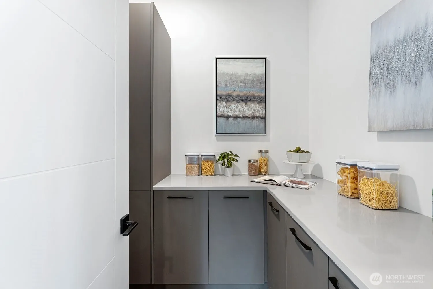 14 158th Place NE, Bellevue, WA 98008