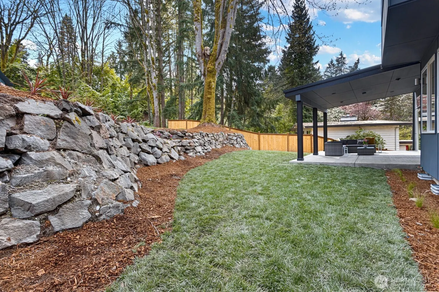 14 158th Place NE, Bellevue, WA 98008