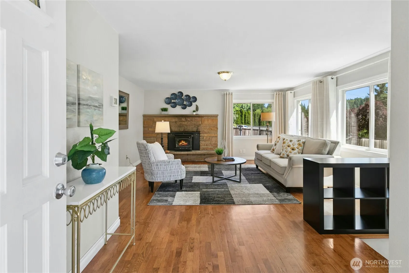 21614 SE May Valley Rd , Issaquah, WA 98027
