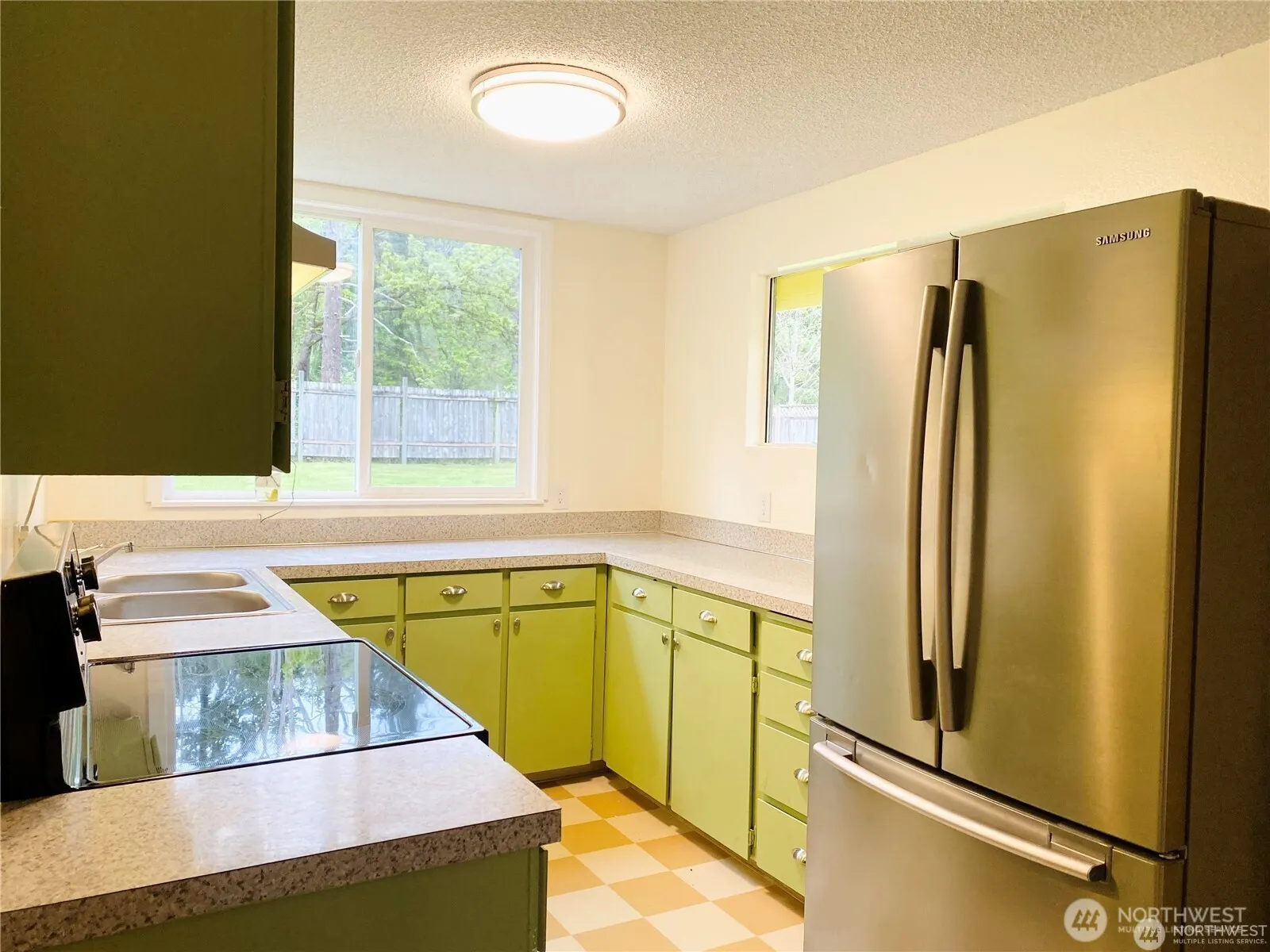 21614 SE May Valley Rd , Issaquah, WA 98027