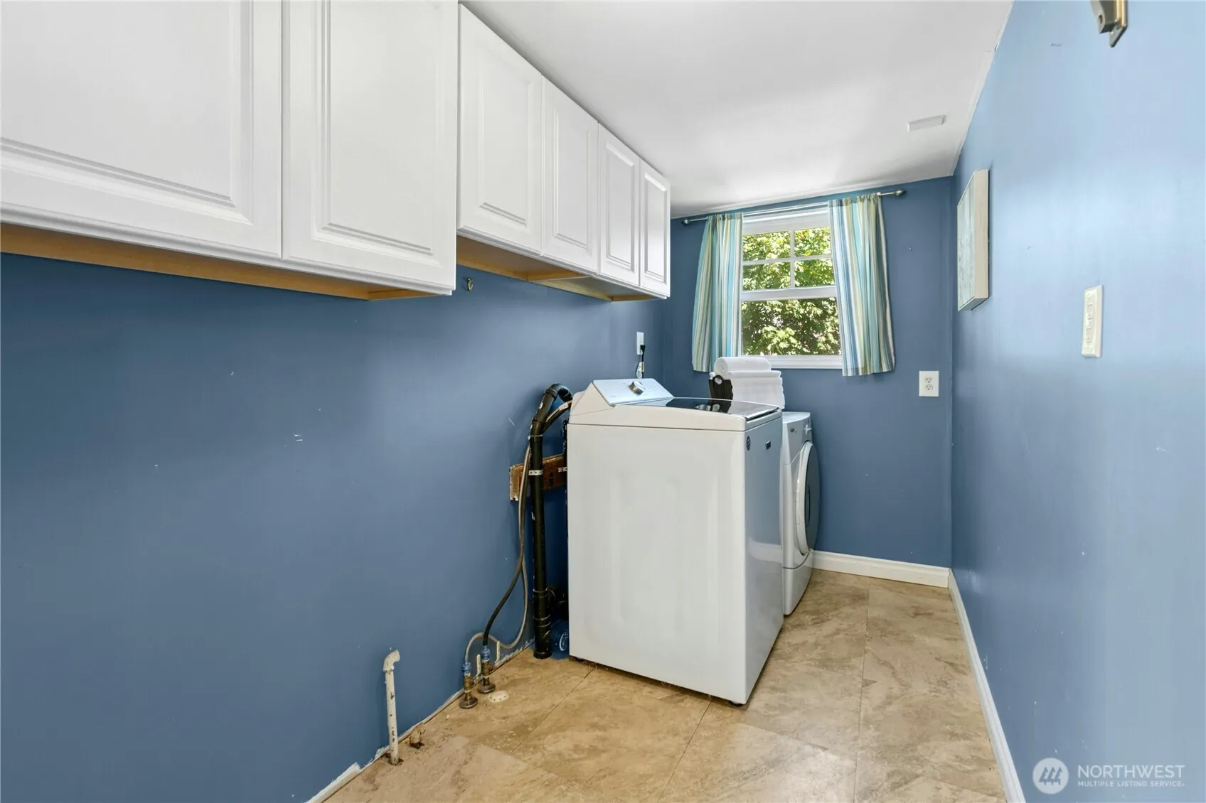 21614 SE May Valley Rd , Issaquah, WA 98027