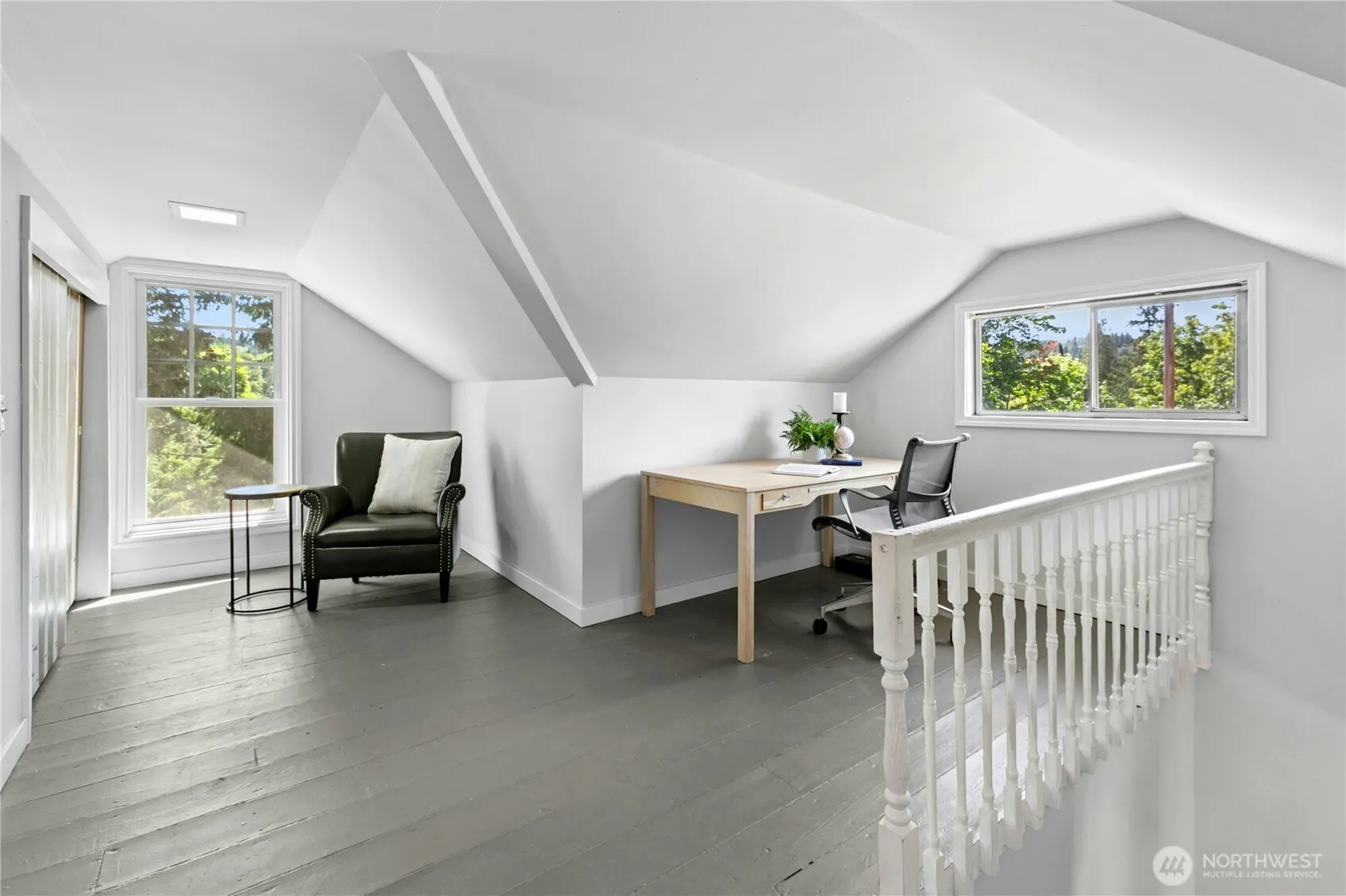 21614 SE May Valley Rd , Issaquah, WA 98027