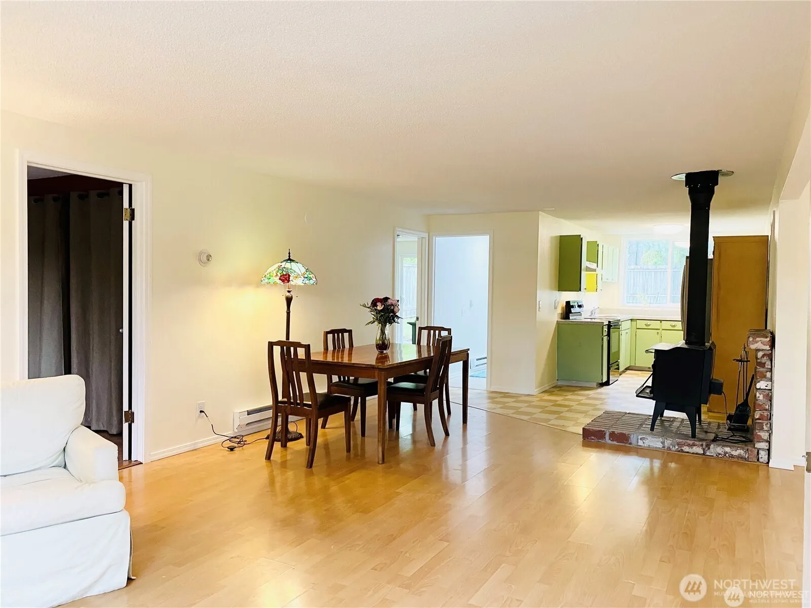 21614 SE May Valley Rd , Issaquah, WA 98027