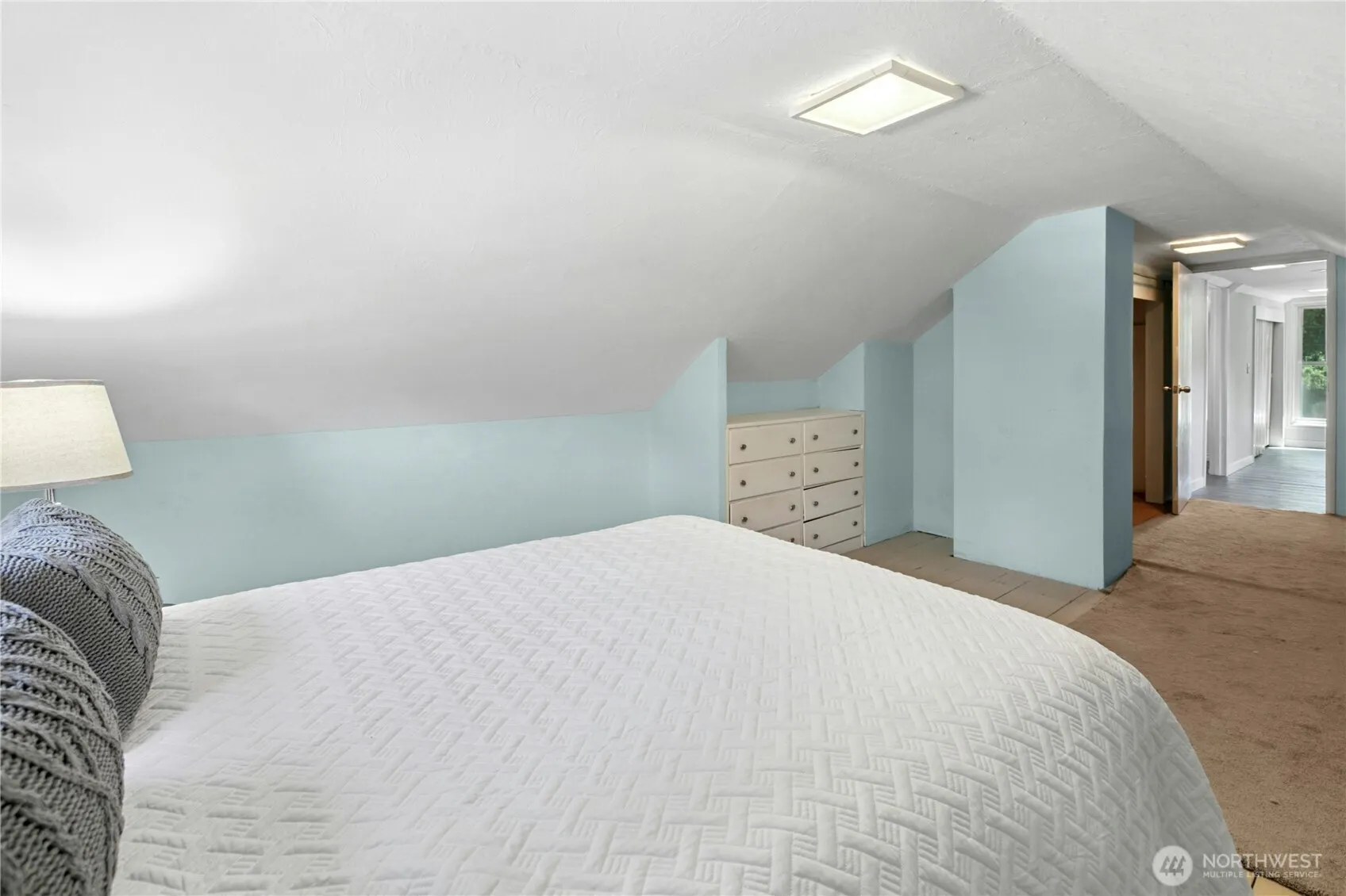 21614 SE May Valley Rd , Issaquah, WA 98027