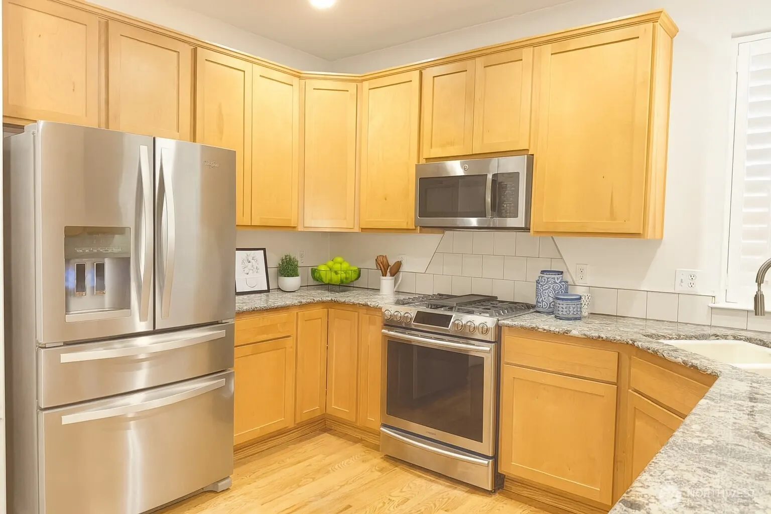 22926 SE 13th Way , Sammamish, WA 98075