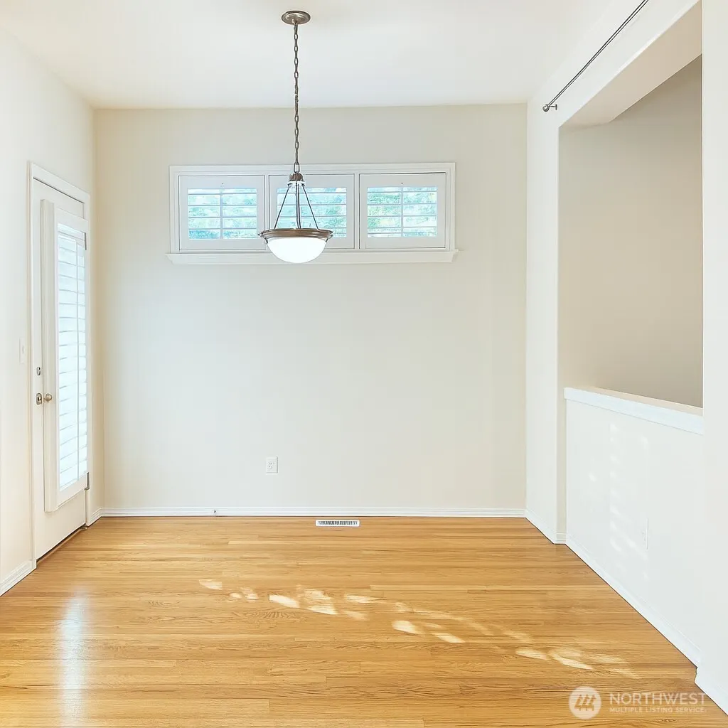 22926 SE 13th Way , Sammamish, WA 98075