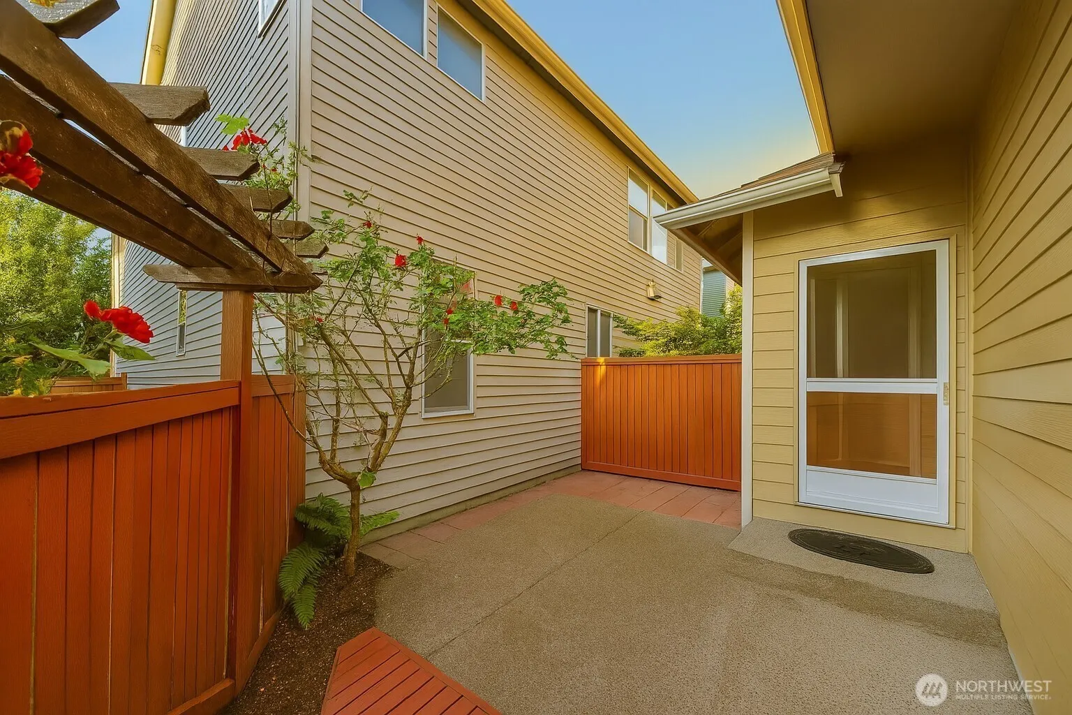 22926 SE 13th Way , Sammamish, WA 98075