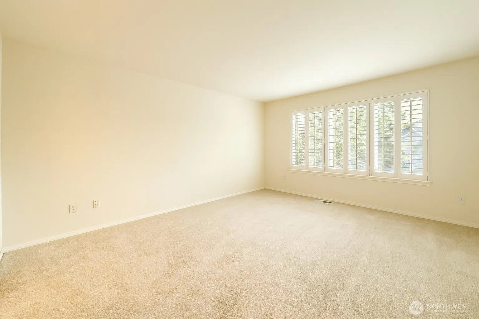 22926 SE 13th Way , Sammamish, WA 98075