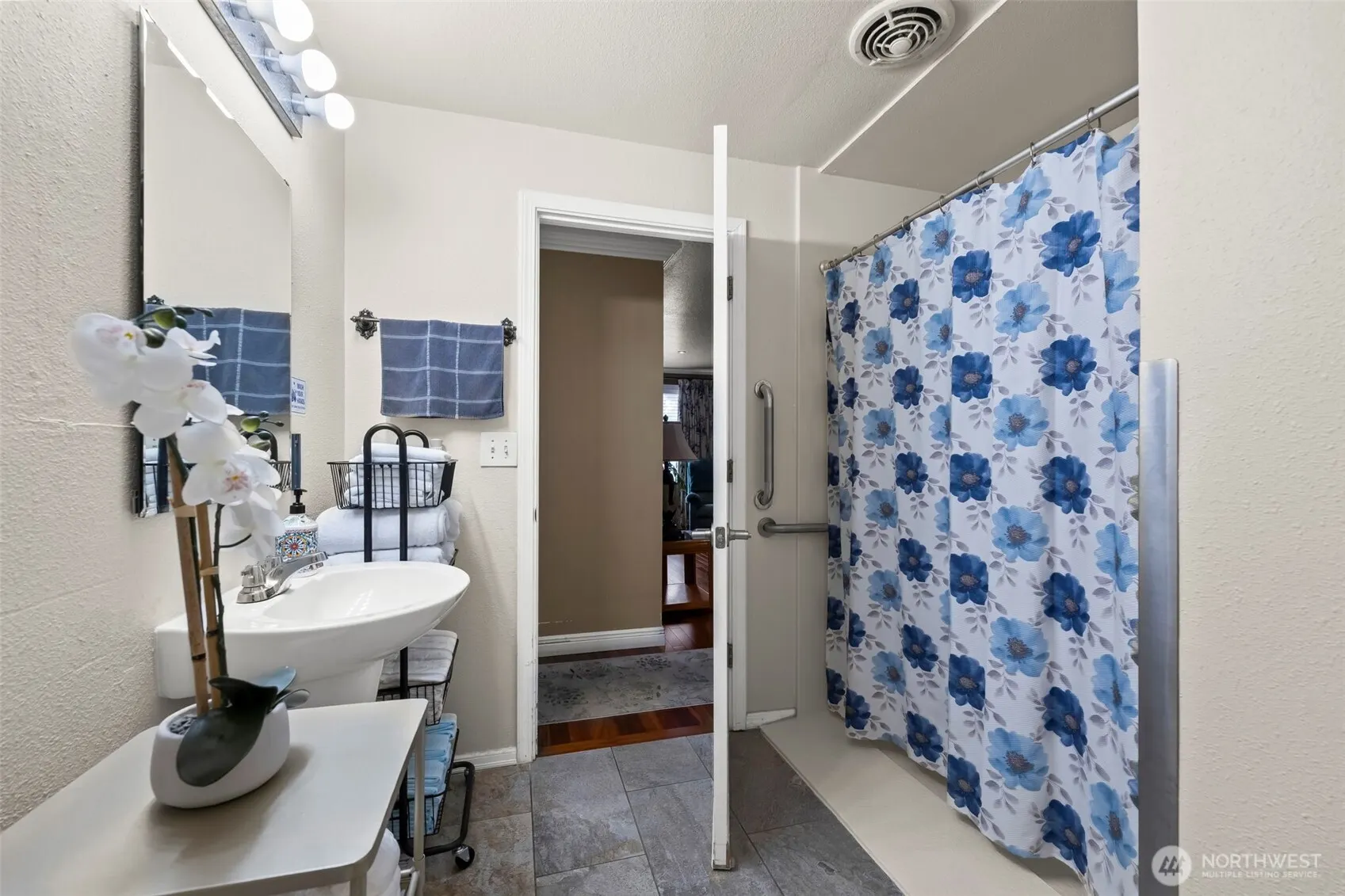 12433 SE 264th Street , Kent, WA 98030