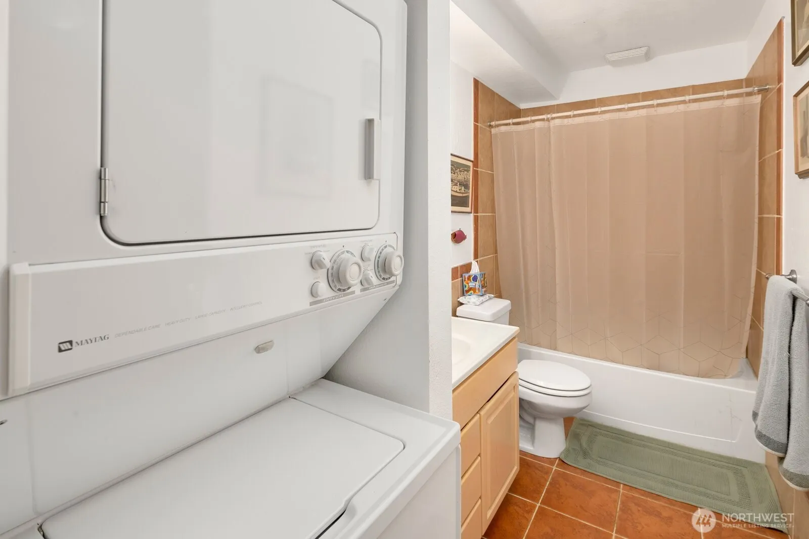 12423 NE 145th Place #B160, Kirkland, WA 98034