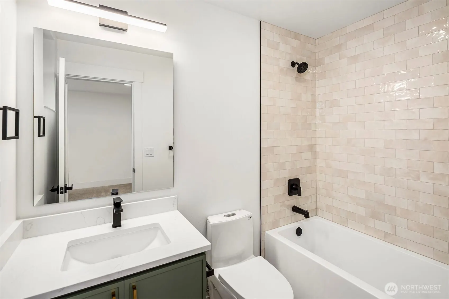 725 18th Avenue #C, Seattle, WA 98122