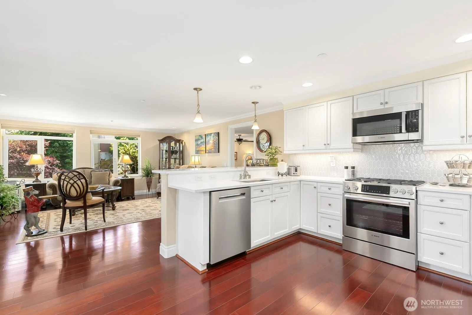 2100 Thorndyke Avenue W #101, Seattle, WA 98199