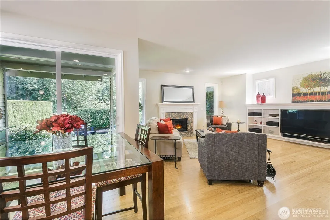 818 S 36th Place , Renton, WA 98055
