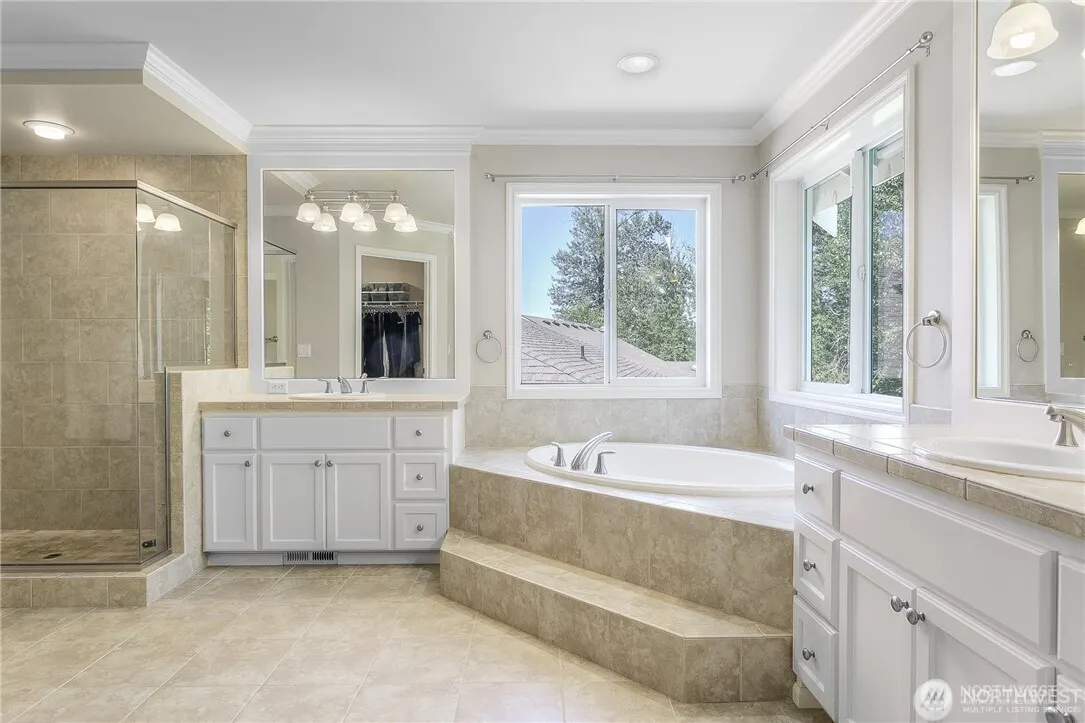 818 S 36th Place , Renton, WA 98055