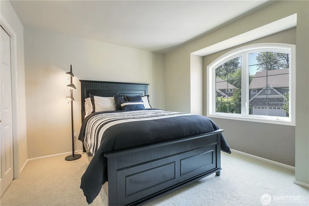 818 S 36th Place , Renton, WA 98055