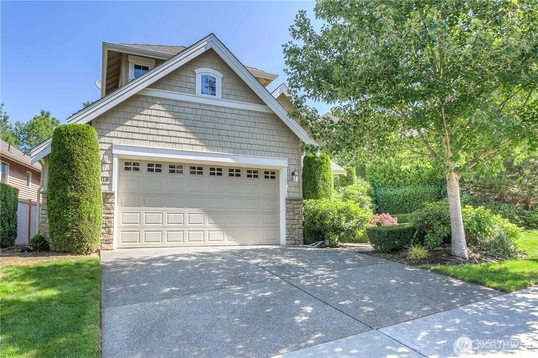 818 S 36th Place , Renton, WA 98055