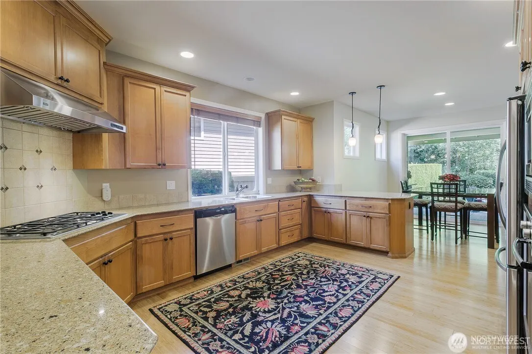 818 S 36th Place , Renton, WA 98055