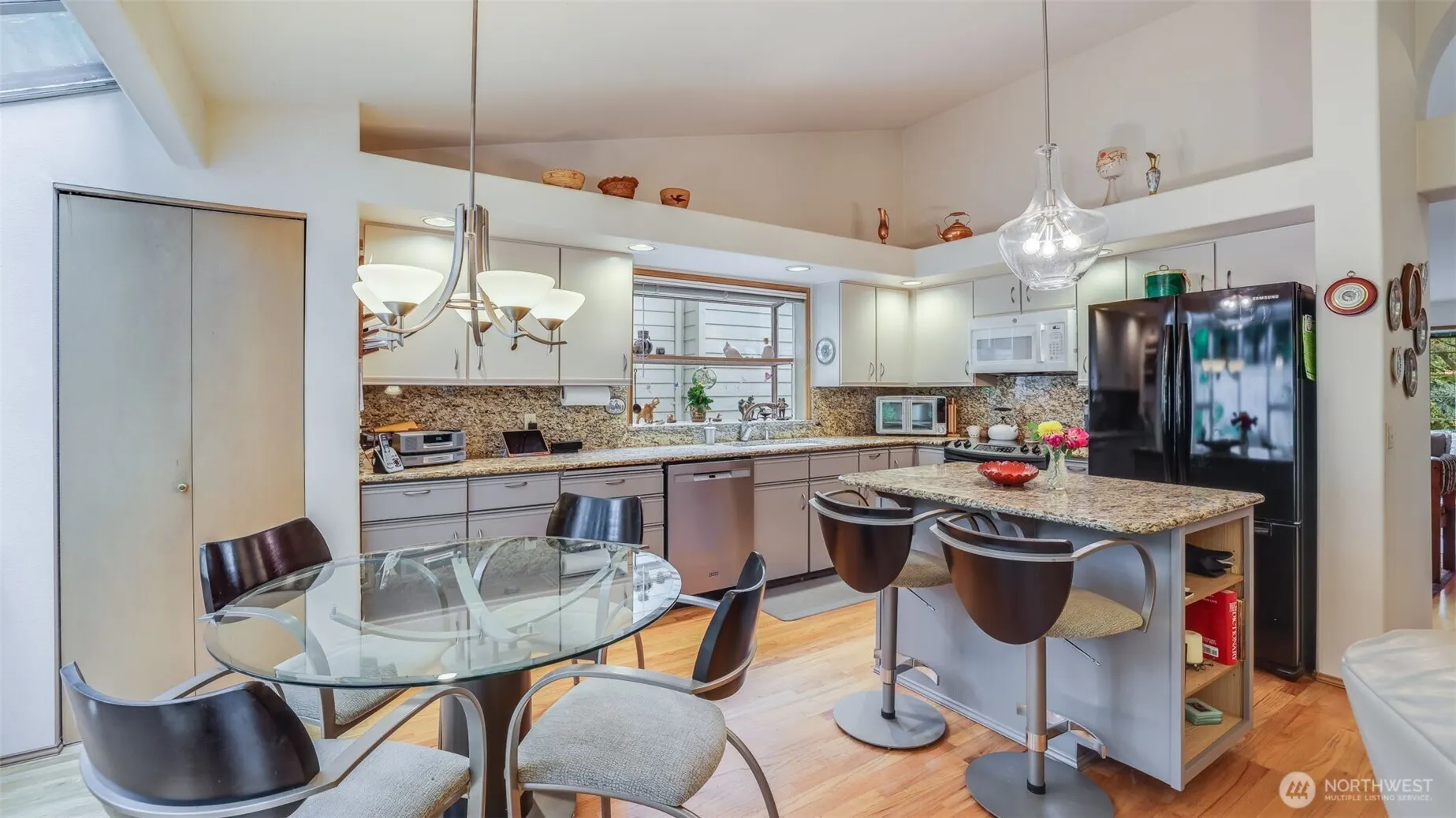 3642 254th Avenue SE, Sammamish, WA 98029