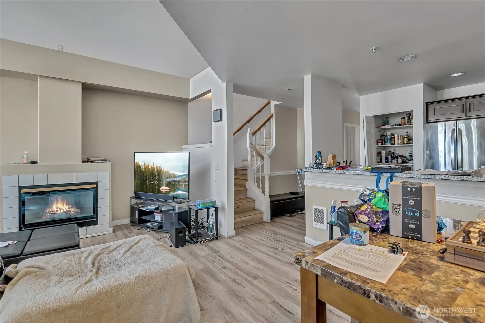 6706 S 239th Place #E103, Kent, WA 98032