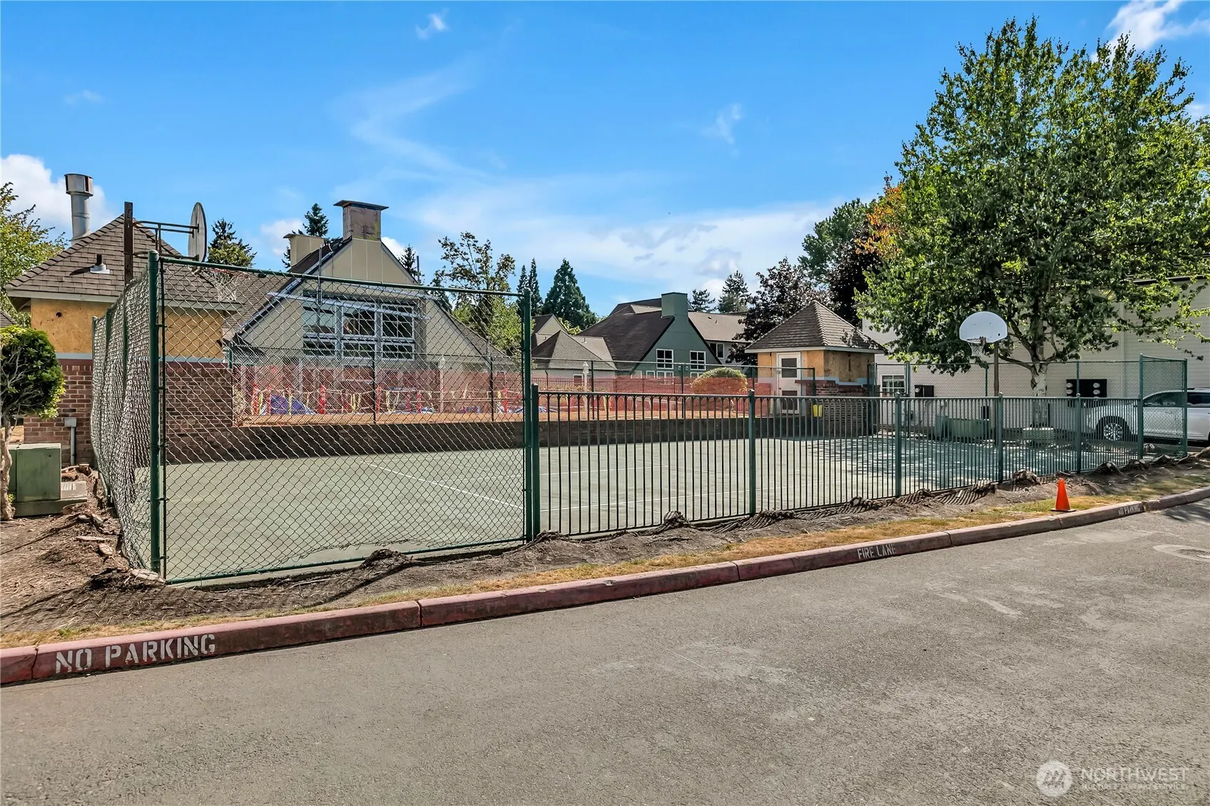 6706 S 239th Place #E103, Kent, WA 98032