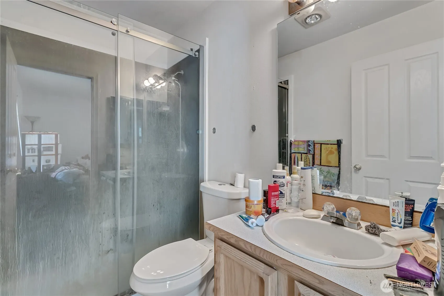 6706 S 239th Place #E103, Kent, WA 98032
