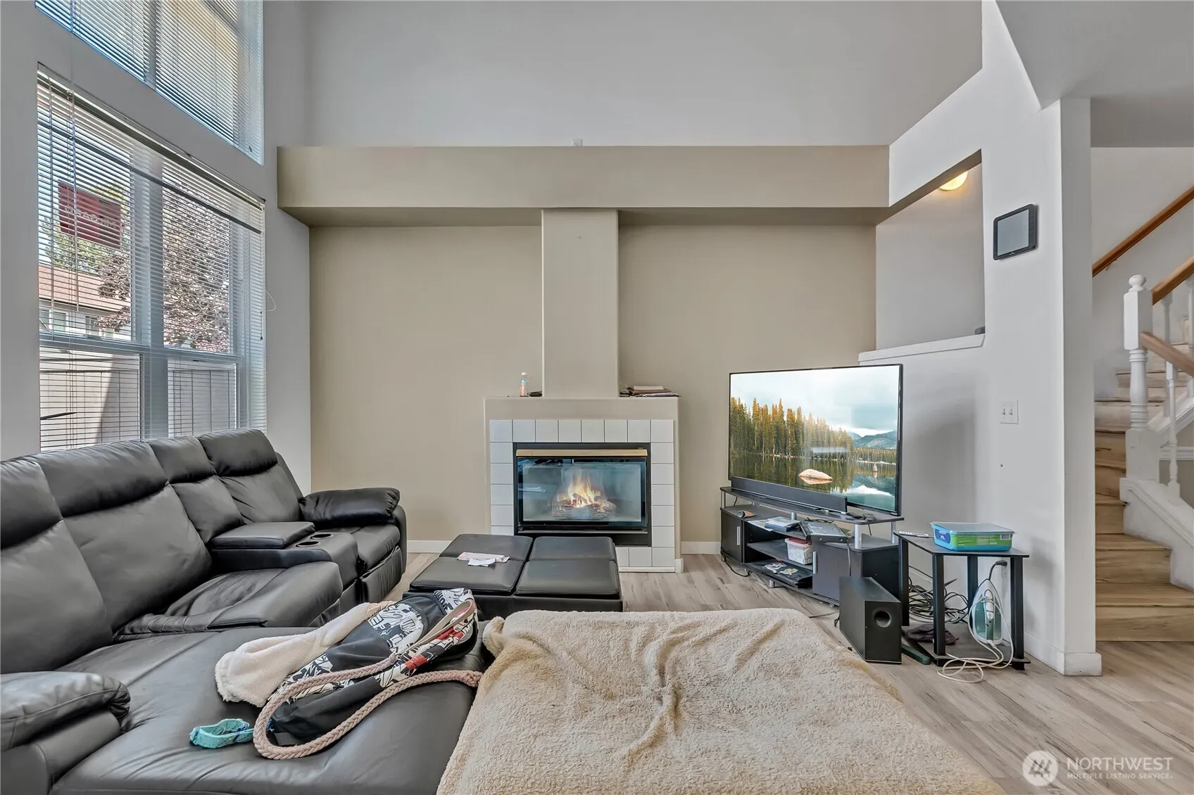 6706 S 239th Place #E103, Kent, WA 98032