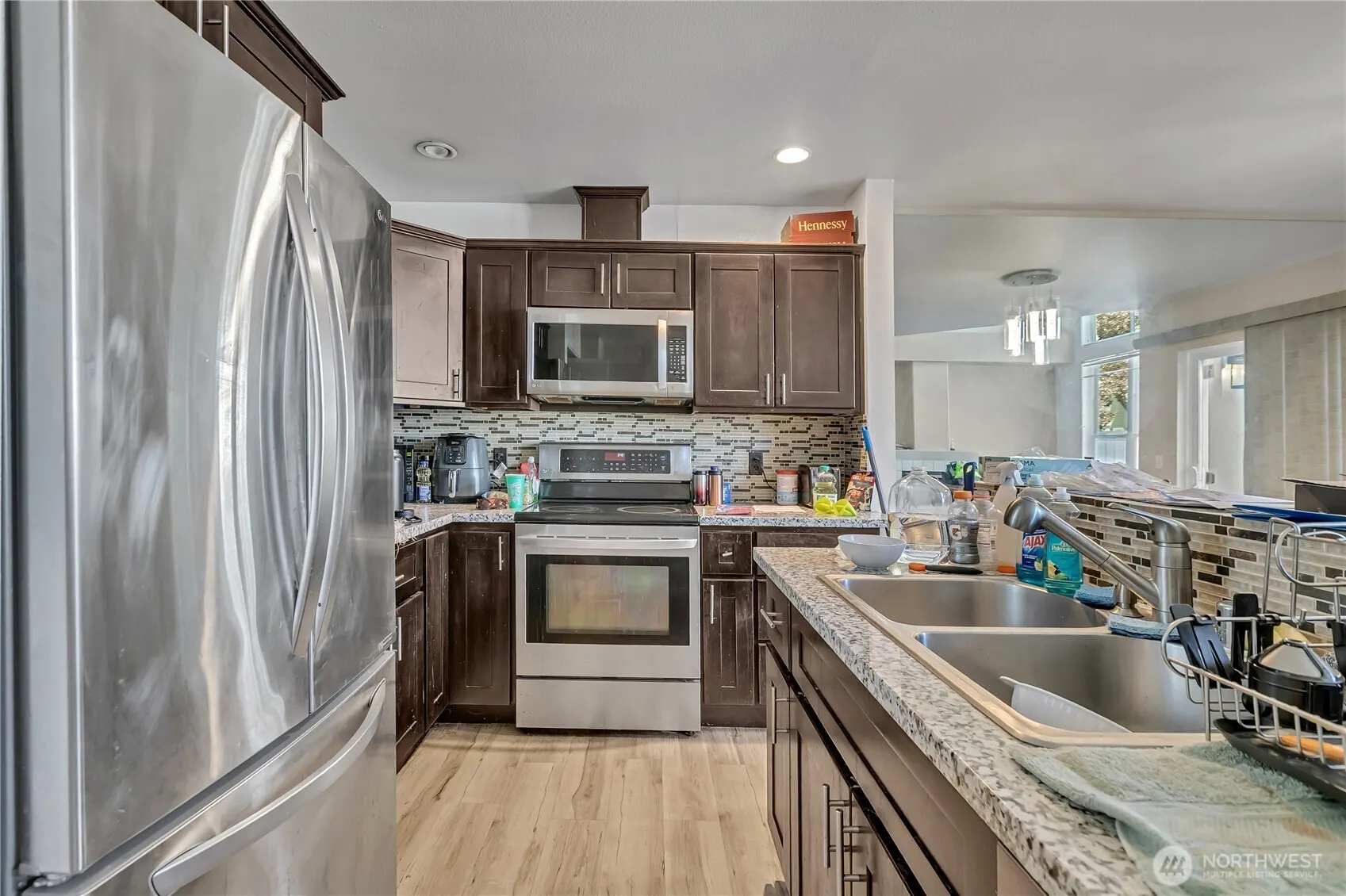 6706 S 239th Place #E103, Kent, WA 98032
