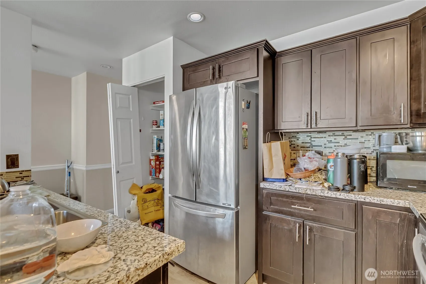6706 S 239th Place #E103, Kent, WA 98032