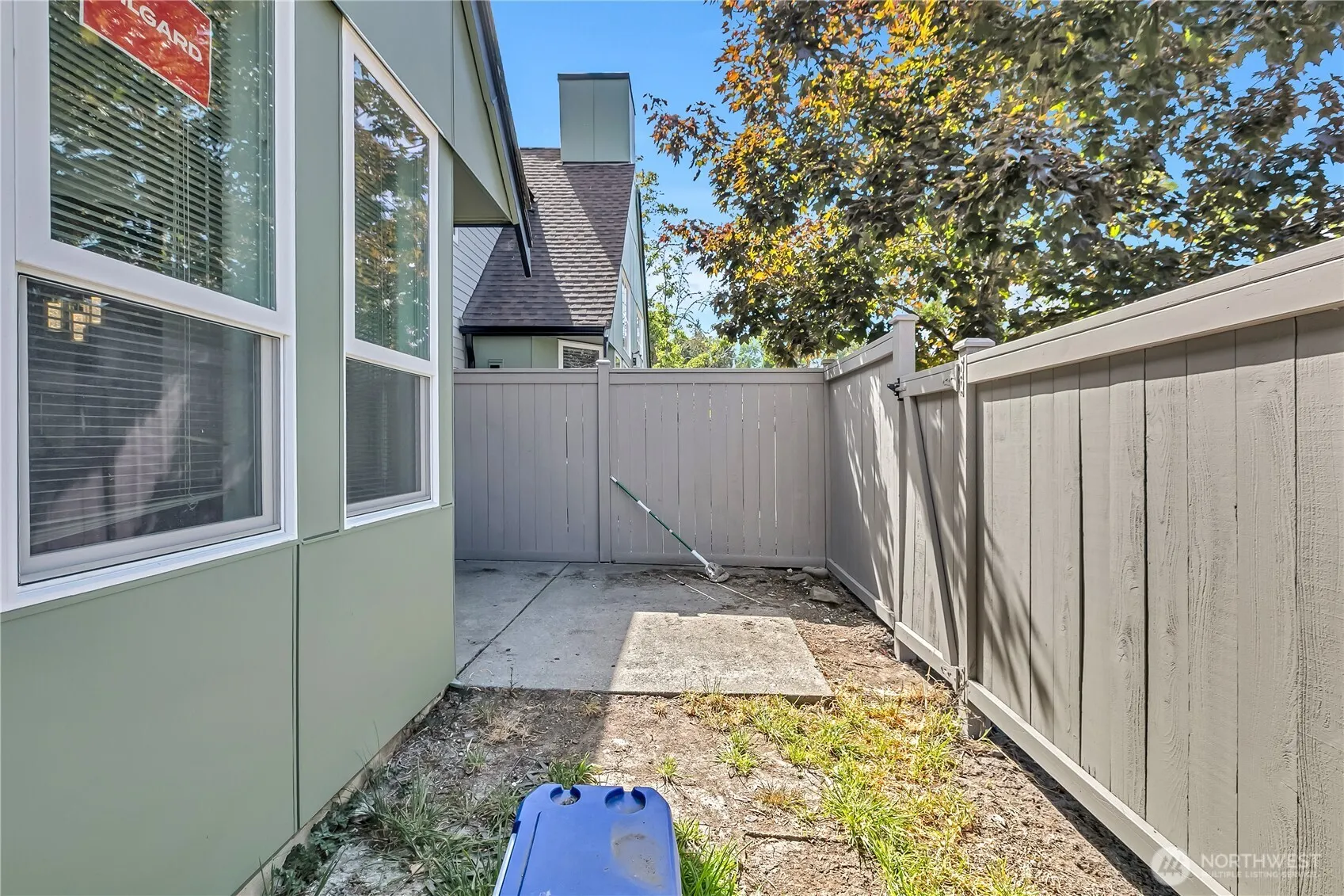 6706 S 239th Place #E103, Kent, WA 98032