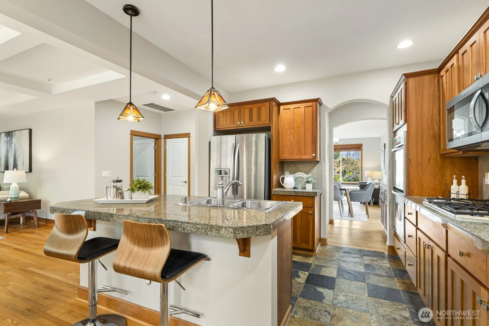 20027 10th Avenue W, Lynnwood, WA 98036