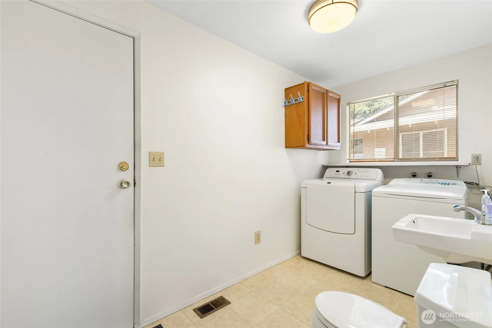 17094 142nd Place NE, Woodinville, WA 98072