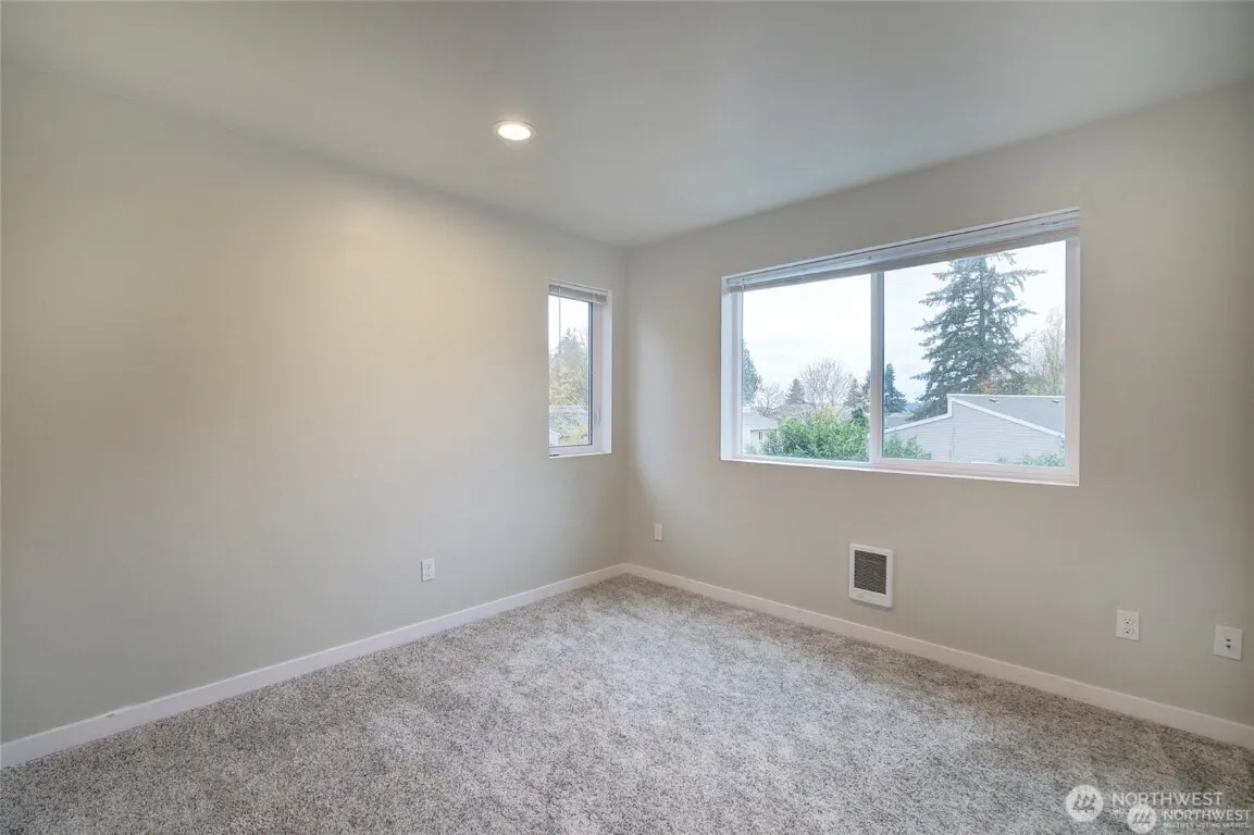 12607 NE 132nd Street #A, Kirkland, WA 98034