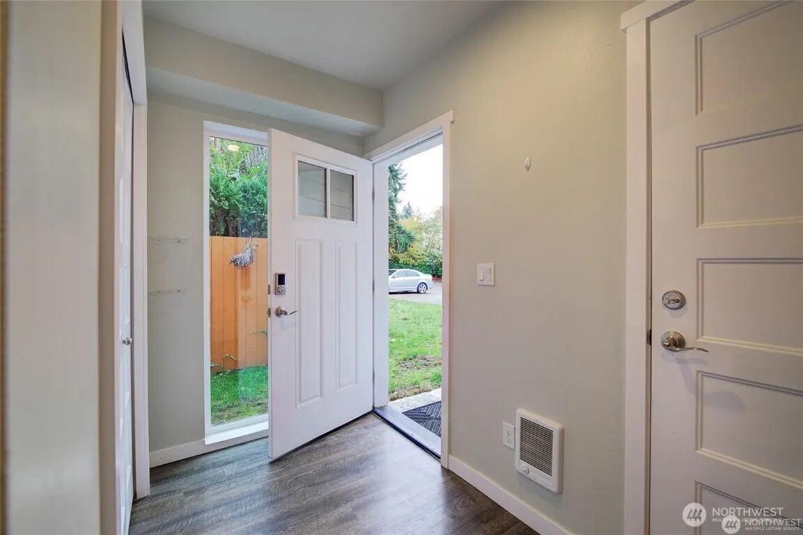 12607 NE 132nd Street #A, Kirkland, WA 98034