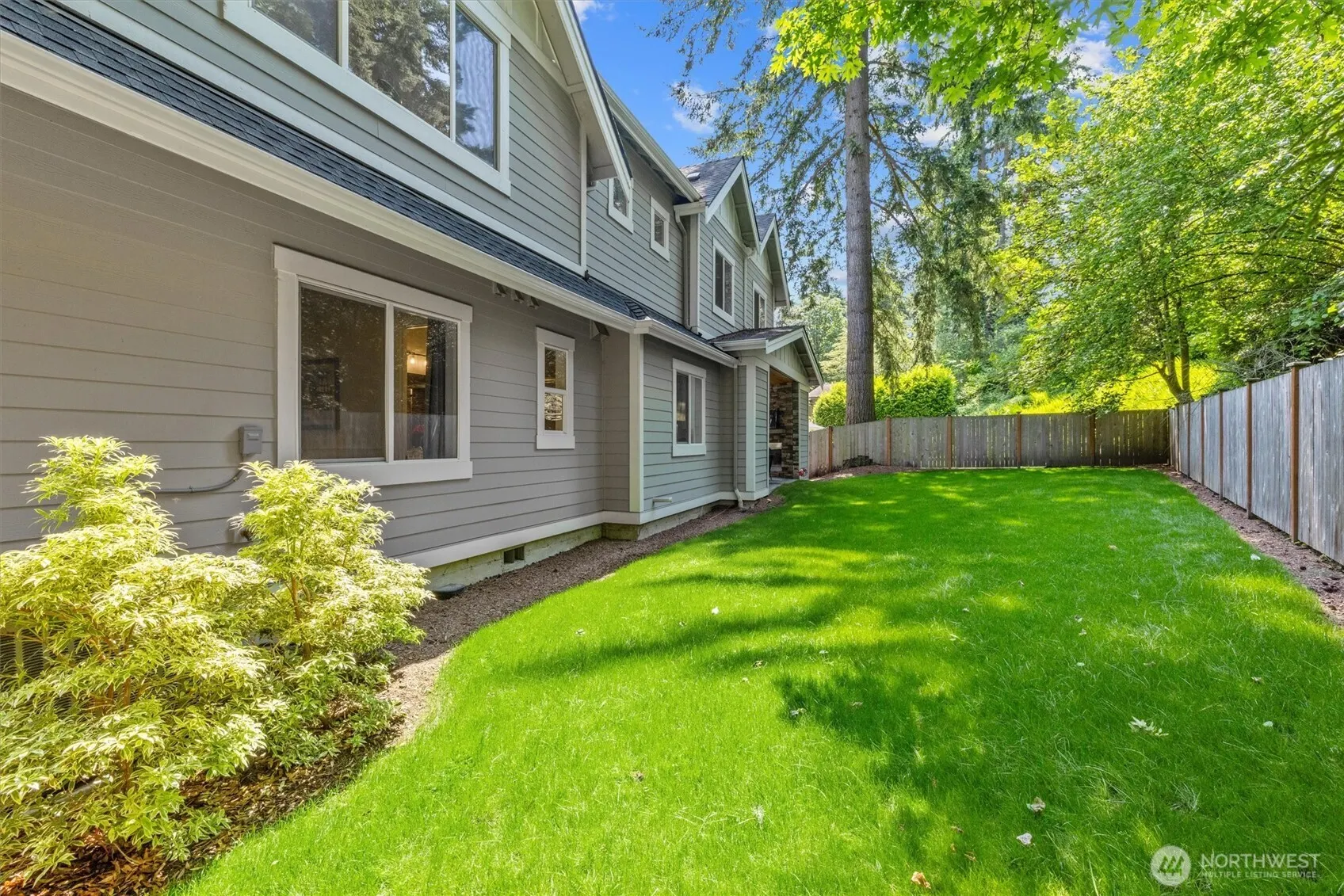 1415 109th Avenue SE, Bellevue, WA 98004