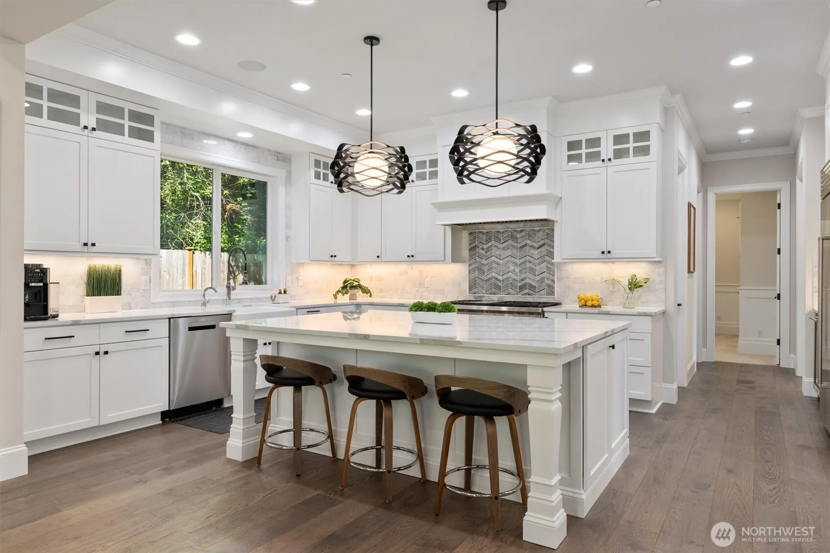 1415 109th Avenue SE, Bellevue, WA 98004