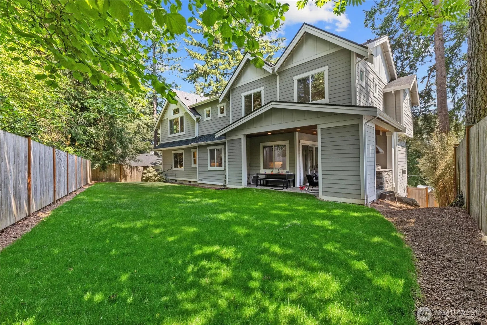 1415 109th Avenue SE, Bellevue, WA 98004