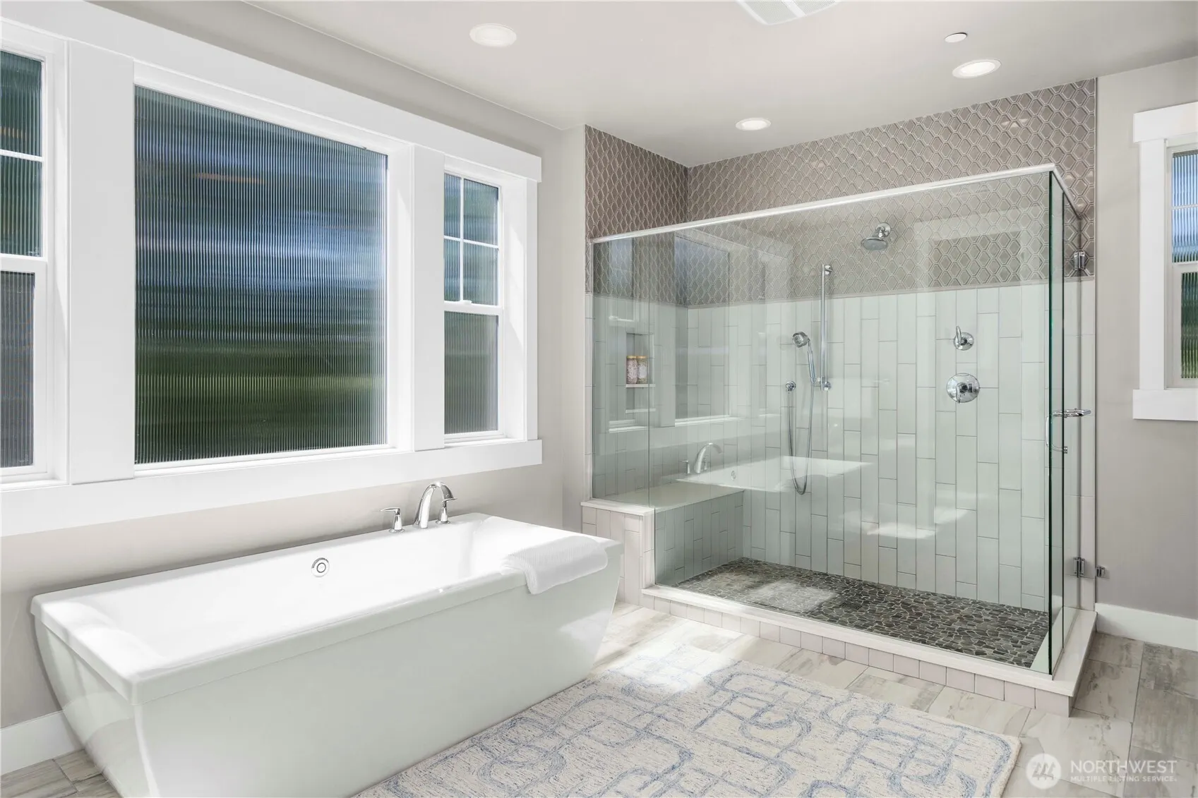 2005 105th Avenue NE, Bellevue, WA 98004