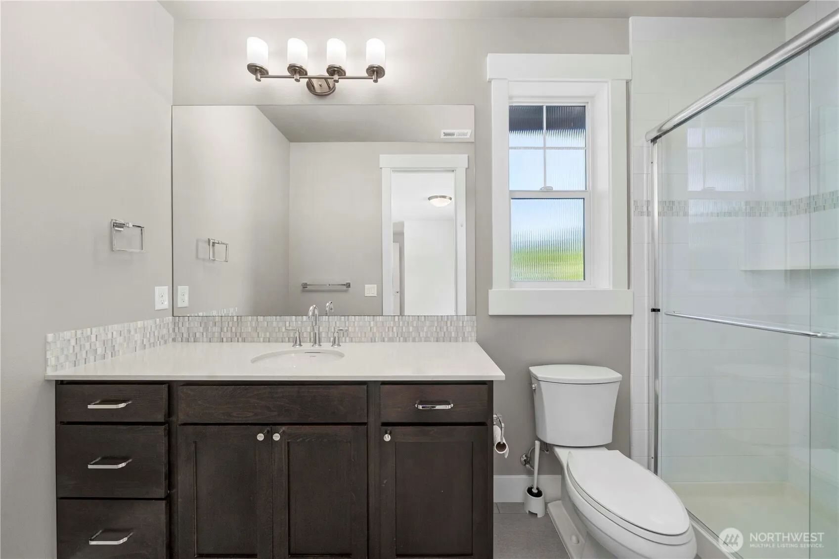 2005 105th Avenue NE, Bellevue, WA 98004