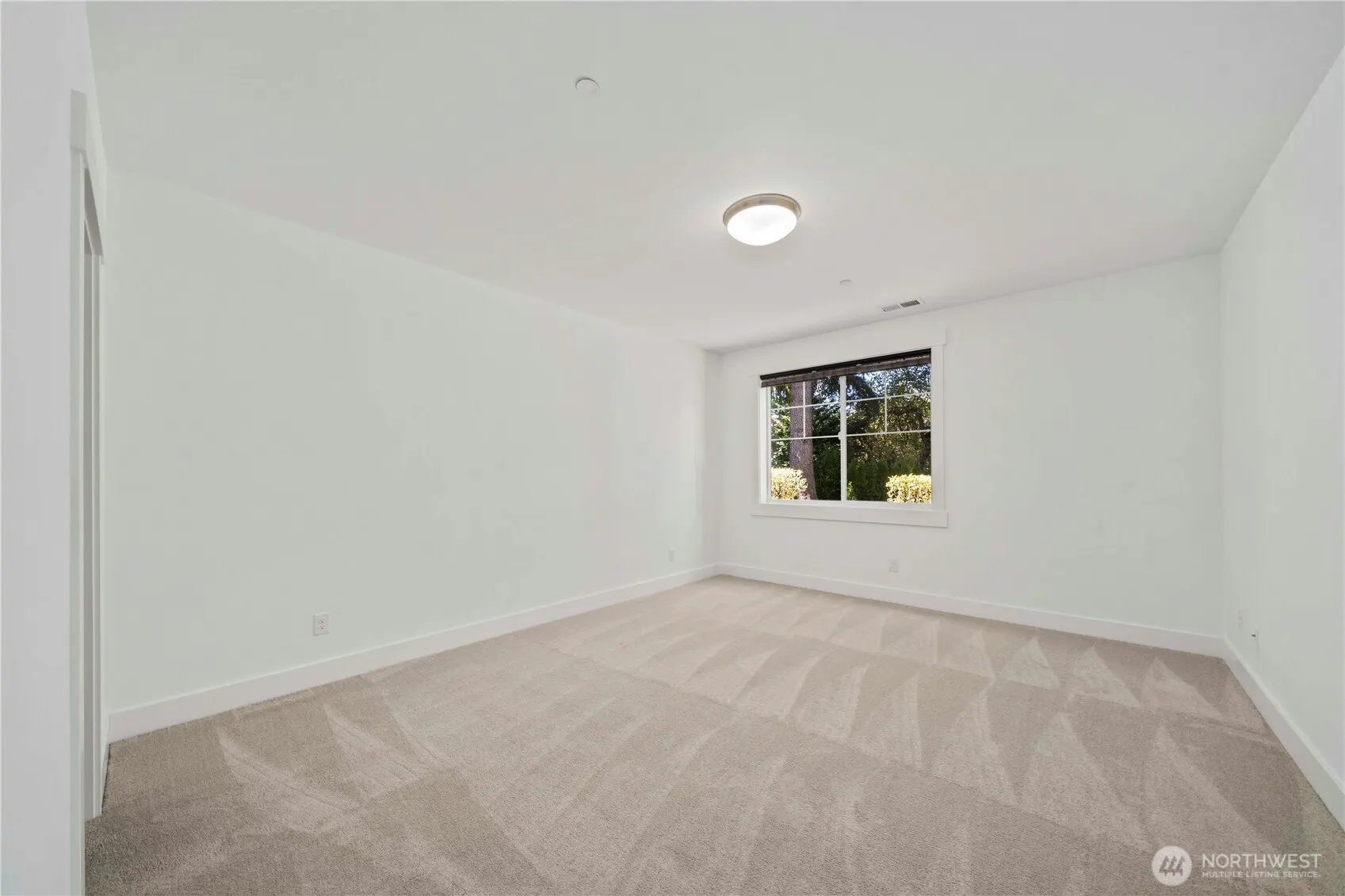 2005 105th Avenue NE, Bellevue, WA 98004