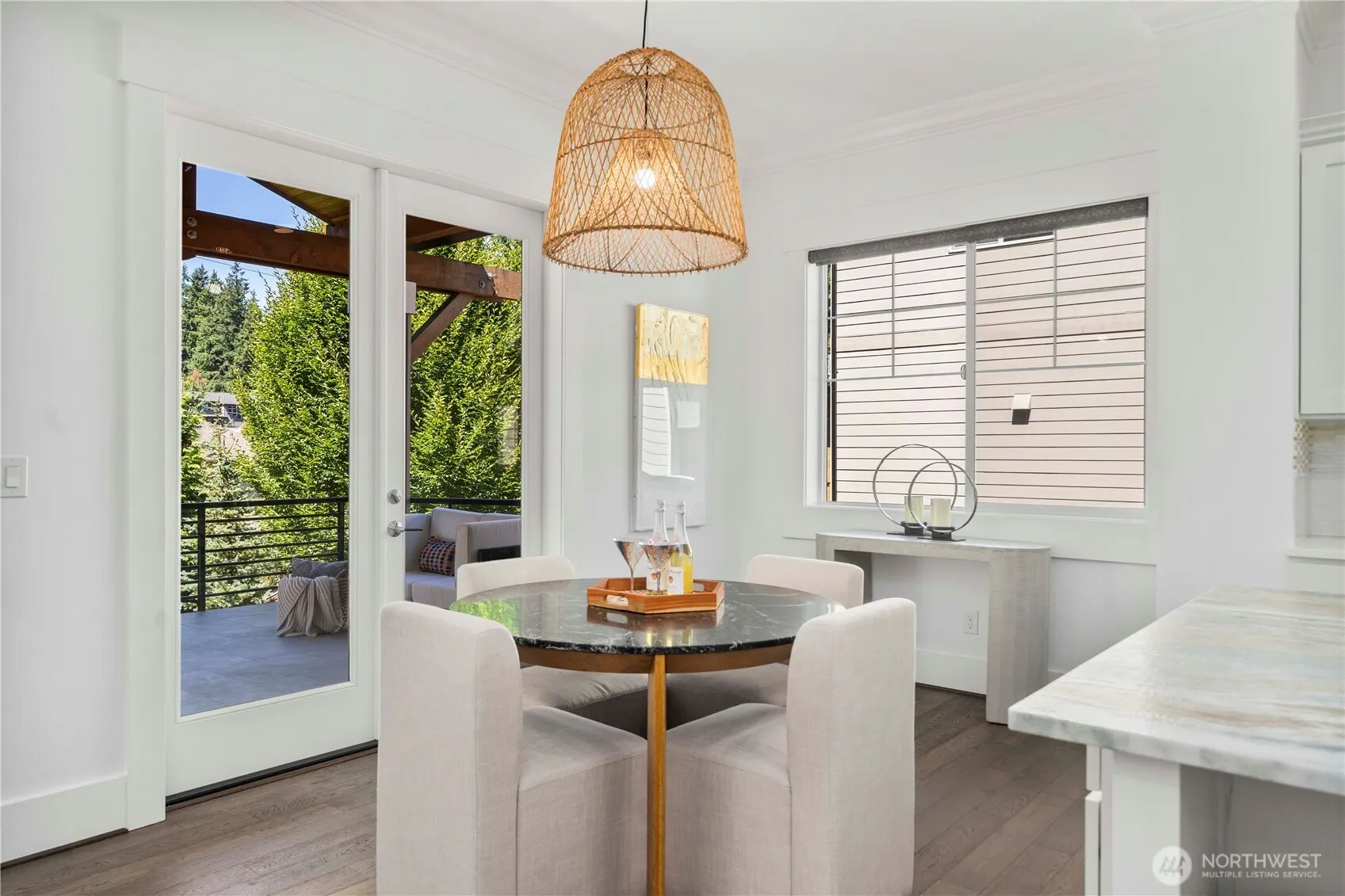 2005 105th Avenue NE, Bellevue, WA 98004
