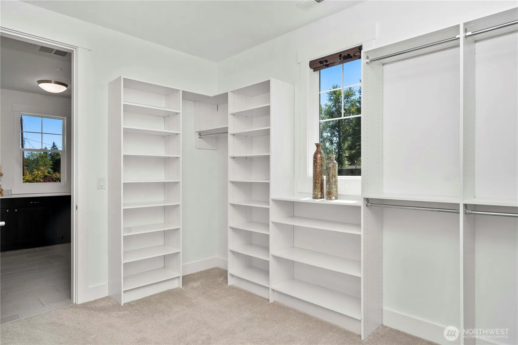 2005 105th Avenue NE, Bellevue, WA 98004