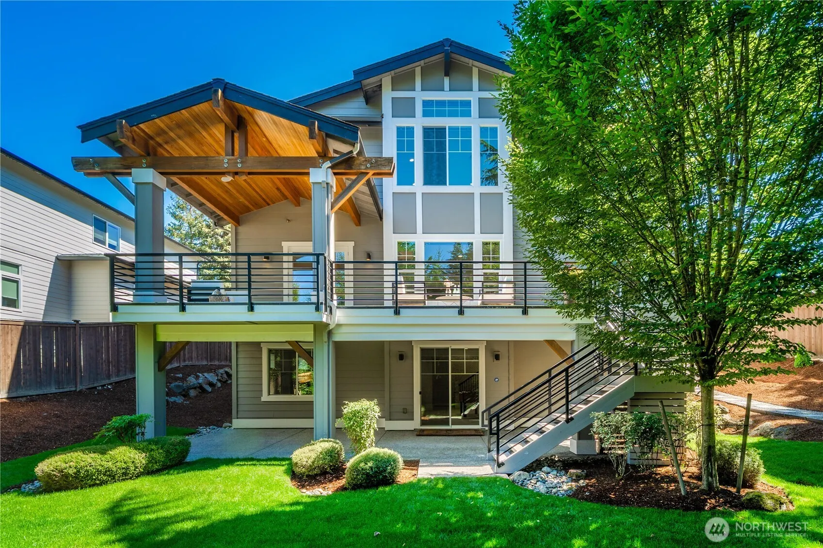 2005 105th Avenue NE, Bellevue, WA 98004
