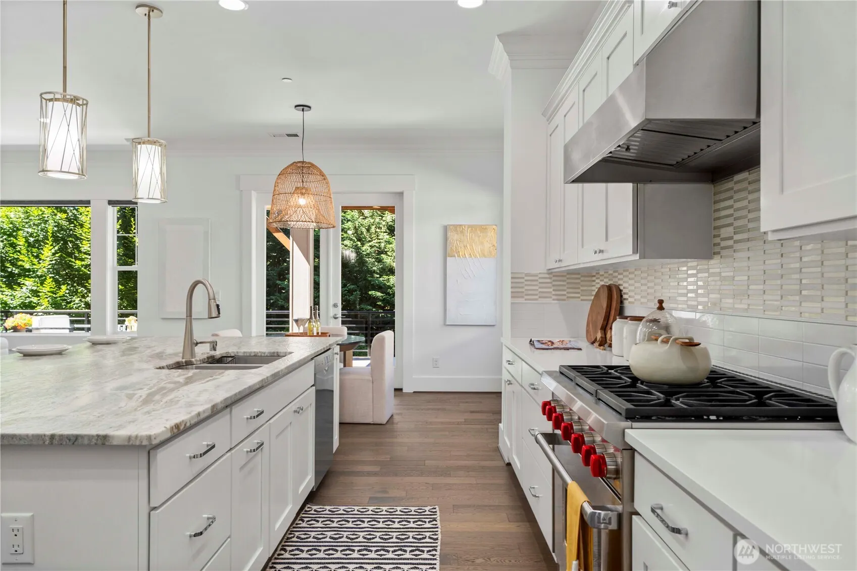 2005 105th Avenue NE, Bellevue, WA 98004