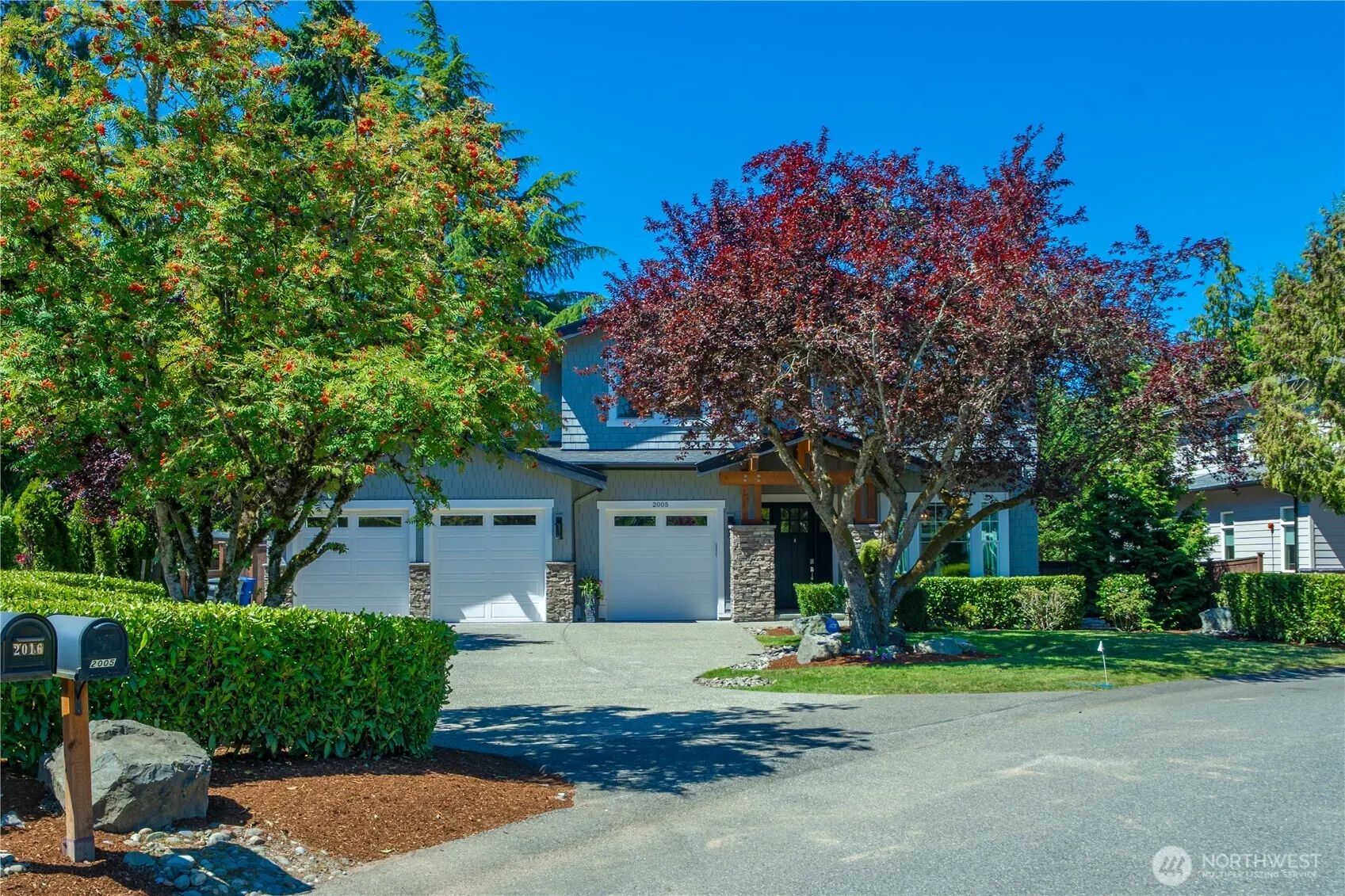2005 105th Avenue NE, Bellevue, WA 98004