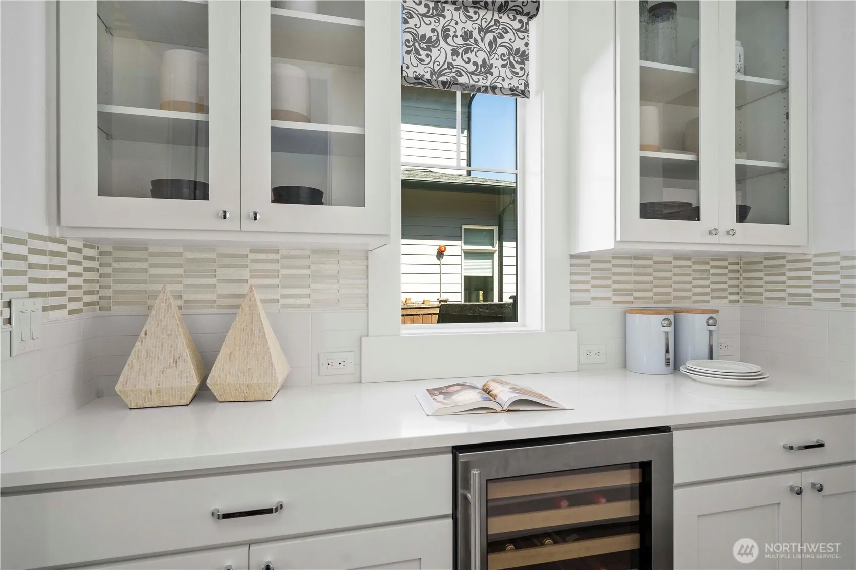 2005 105th Avenue NE, Bellevue, WA 98004