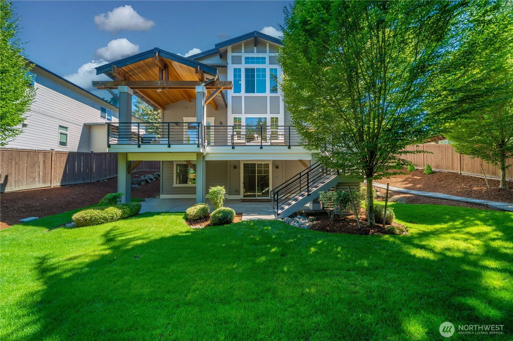 2005 105th Avenue NE, Bellevue, WA 98004