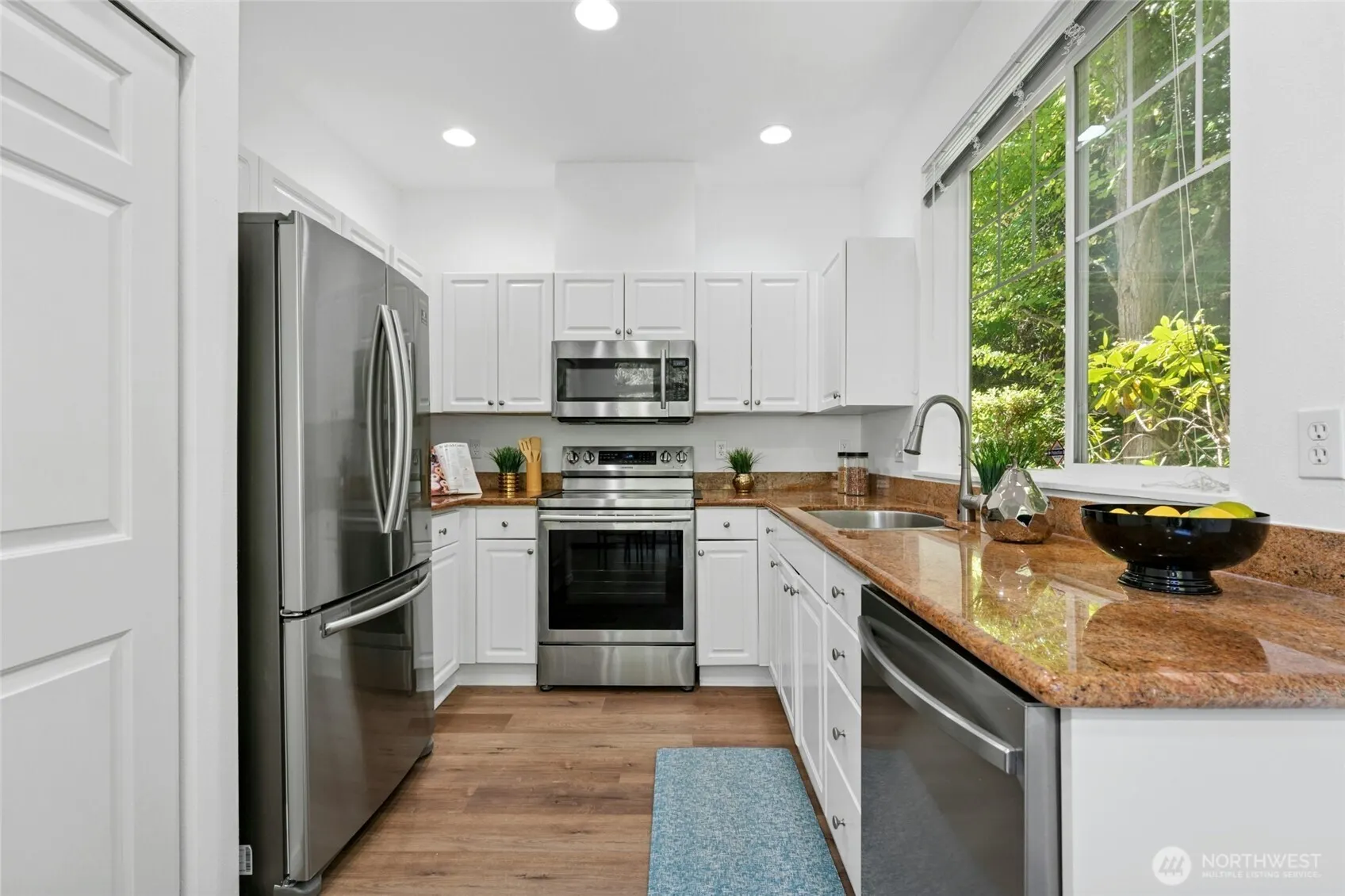 9725 178th Place NE #3, Redmond, WA 98052